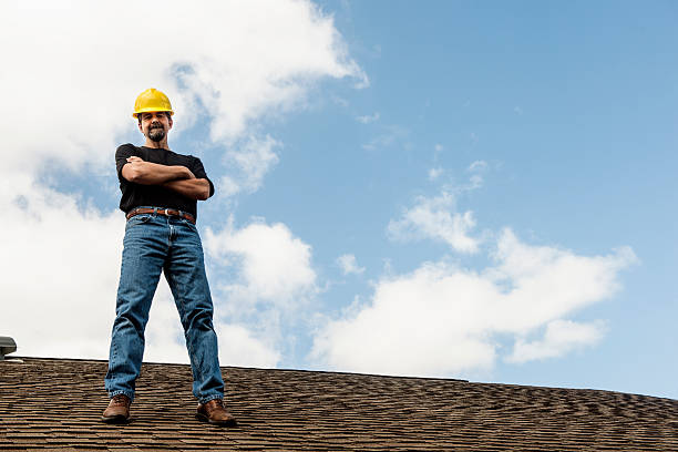 Best Roof Gutter Cleaning  in Hartland, WI